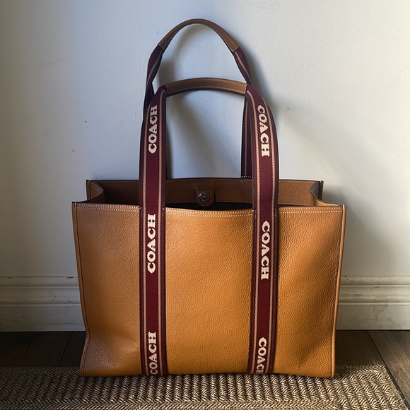 Coach- Large Smith Tote bag - Picture 2 of 2